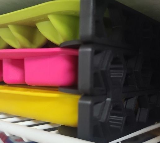 28c54f06-49dc-4d27-b2fc-083b2bf1b298.jpg Bac à glaçons empilable [IKEA] [HSW]