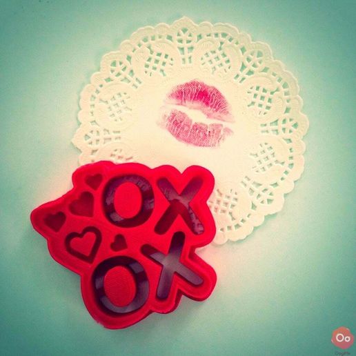 IMG_8252.jpg Fichier STL gratuit Coupe-biscuits XOXO (collection de la Saint-Valentin)・Plan pour imprimante 3D à télécharger, OogiMe