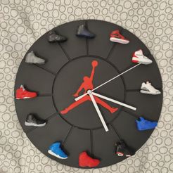photo1639051059.jpeg 3D-Datei Jordan Uhr Schuhe , Jordan Sneakers Uhr・3D-druckbares Modell zum Herunterladen
