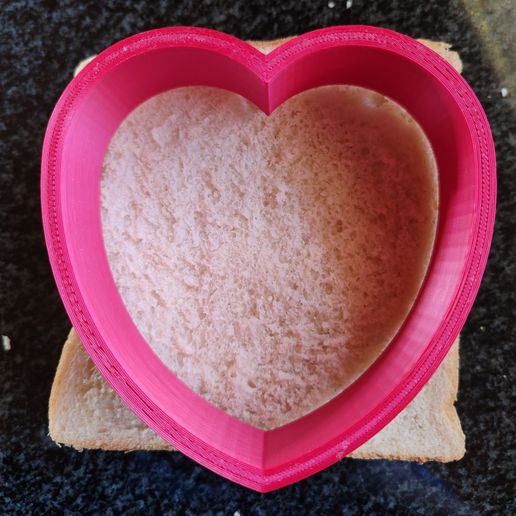 Heart-Pocket-Sandwich-Cutter-and-Sealer-1.jpg 🥪 Kalp Şeklinde Cep Sandviç Kesici ve Kapama Aleti