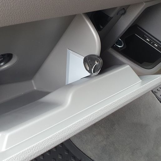 20210314_1534052.jpg VW California 6.1 llavero de agua