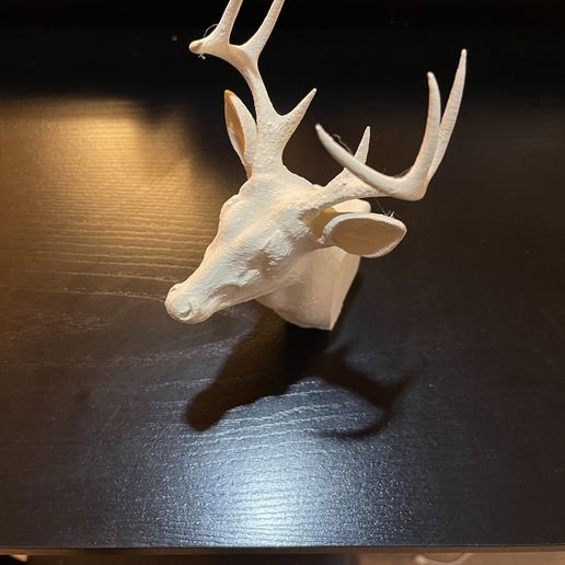 🦌 Angled deer head wall hanger・ STL File for 3D printing・Cults