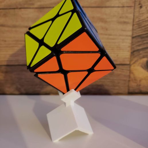 Rubik's cube angled holder - 3D model önizlemesi