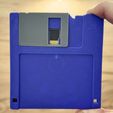Card_Storage_Front.jpg 💾Retro Floppy Disk -Scale 1:1- Micro SD Cards Organizer – Holds 12 Cards