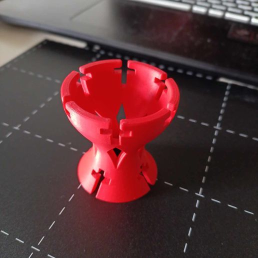 420895730_366874862946838_1754949638839061664_n.jpg Easter egg cup v1