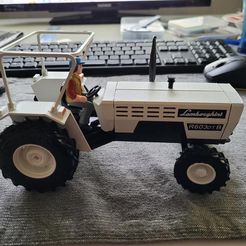 342366233_951465385869907_1266115687779963822_n.jpg STL file Tractor Lamborghini R603DT B suitable for LGB / G gauge・3D printing template to download