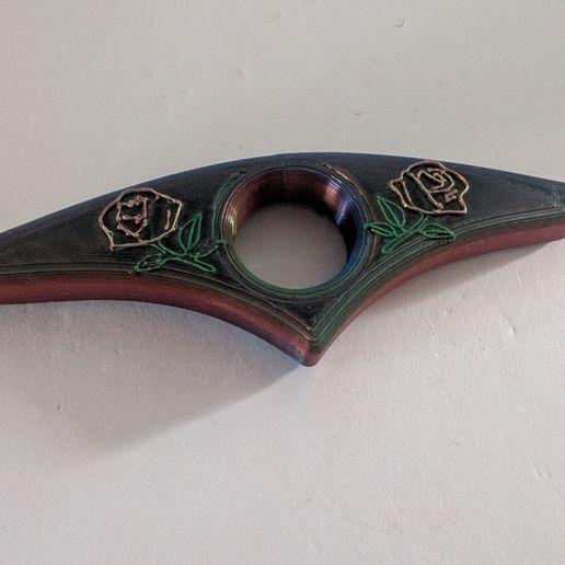 PXL_20250307_182714982.jpg Rose Page Holder