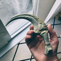 Dinosaur claw (2) - Therizinosaurus