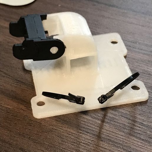 IMG_4160.JPG Tevo Tarantula X-Carriage Cable Chain Adapter