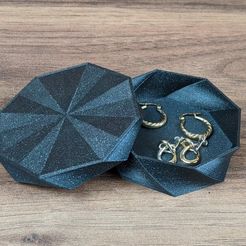 octo-twist-trinket-box-prusament-galaxy-black.jpg Free STL file Octo Twist Trinket Box・3D printable model to download