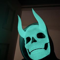 MÁSCARA DE CALAVERA ARTICULADA CON CUERNOS