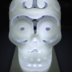 IMG_1864_display_large.jpg Archivo STL gratis Base para lámpara LED para lámpara de cráneo de halloween・Diseño de impresión 3D para descargar