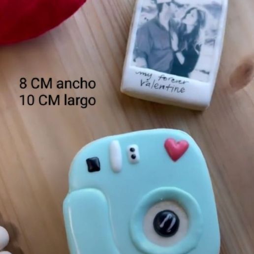 COOKIE CUTTER POLAROID PHOTO CAMERA (VALENTINE'S DAY PHOTO) 3D model