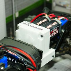 DSC02592_1280.jpg STL file Dual motor transmission and battery tray for TRX4m 1/18 Bronco & Defender・Model to download and 3D print