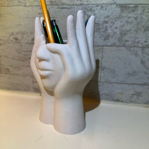 image0-20-29-_810ebea5-5447-4b1f-8b84-38ba14874595.jpeg Face Vase / Pen Cup