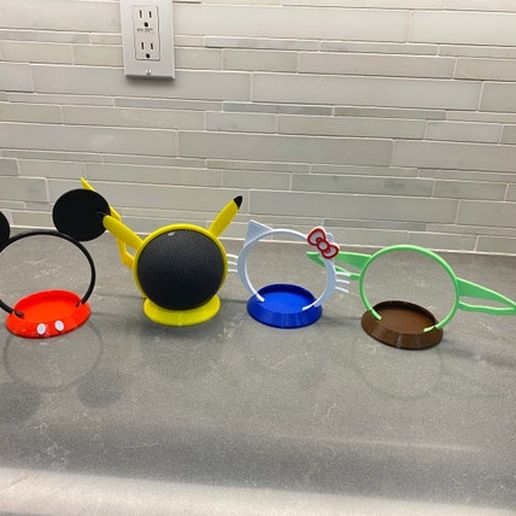 Amazon Echo weisen 5 & 8 Kipp-Ständer 3d bedruckt Ansicht auf verschiedenen Winkeln weiß 