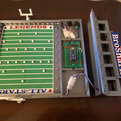 IMG_0844.jpg BroShark27 Football Stadium compatible with TeenyMates™