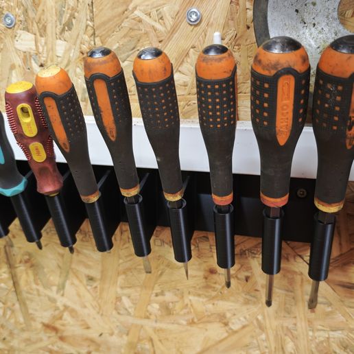 1744126367084.jpg Soporte para destornillador