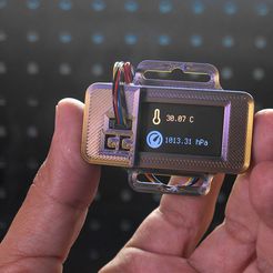hero-peg-hold.jpg ESP32-S2 Feather TFT Caja STEMMA