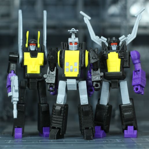 Shrapnel_1X1_6.jpg G1 Transformers Kickback - No Support