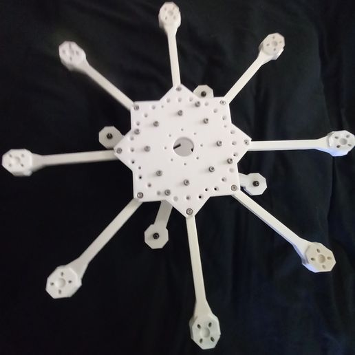 20230506_114728.jpg Cadre de l'octocoptère