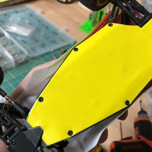 screw on.jpg Losi Mini-T 2.0 - Prato de barriga