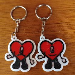 d2de4ae4-fcd2-40f2-a401-2593ce50e322.jpg STL file Bad Bunny Heart Key Chain・Model to download and 3D print