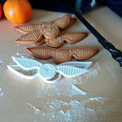 dd527448a3bc777a3cab1a0ce8dbd77d_preview_featured.jpg Free STL file Golden Snitch Cookie Cutter・3D print object to download