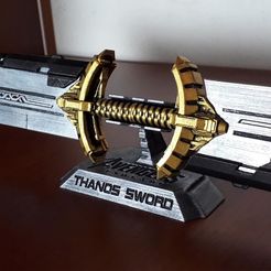 Soporte espada cap 1.jpg Fichier STL gratuit Soutien de l'épée de thanos・Modèle à télécharger et à imprimer en 3D
