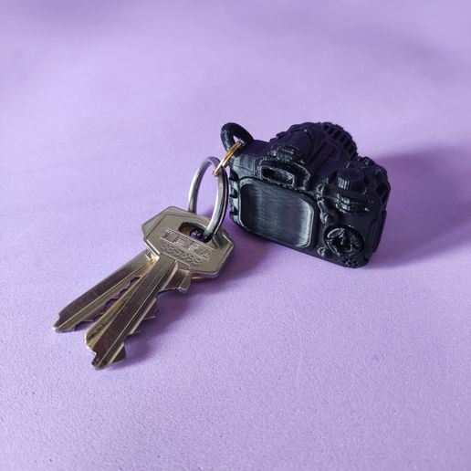 WhatsApp-Image-2024-05-01-at-17.22.14-1.jpeg Photo camera keychain