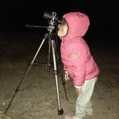 sabela-imprenta3D-binoculars-holder.jpeg STL-Datei Universal-Fernglashalter auf Stativ kostenlos・3D-Drucker-Modell zum herunterladen