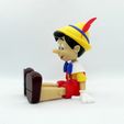 pinocchio-sitting.jpg ピノキオ