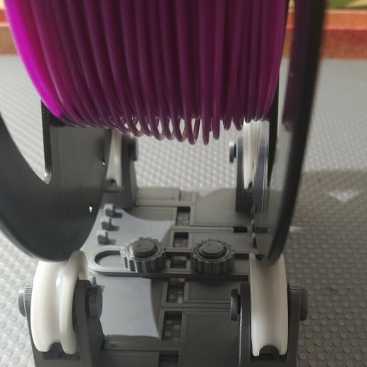 Foto-012.jpg Adjustable support for 3D printer wire