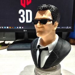tarantino_cults.jpg STL file Quentin Tarantino・3D print design to download