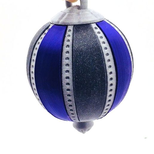 Christmas Tree Bauble (with secret compartment)