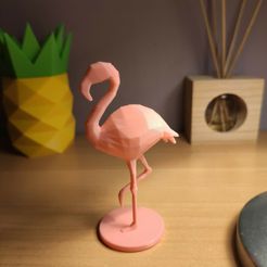 FlamingoBackground.jpg Fichier 3D Flamingo Low Poly・Plan à imprimer en 3D à télécharger