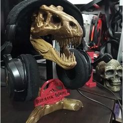 WhatsApp-Image-2023-05-26-at-01.10.07.jpeg Fichier STL Porte-casque t rex・Objet pour impression 3D à télécharger