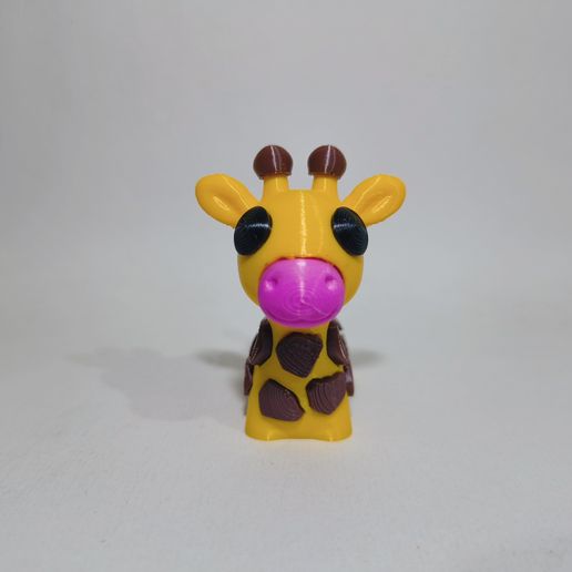 IMG_20251115_202501238.jpg 🦒 Flexi Baby Giraffe – STL Pack | Print-in-Place + Print-in-Parts + Keychain Edition