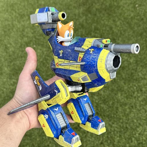 GduUXsXXMAA2Hf2.jpg Tails cyclone custom action figure