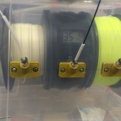 IMG_2019-02-15_154456.jpg STL file Hygrometer holder for Dry Box Feeder・3D printable model to download