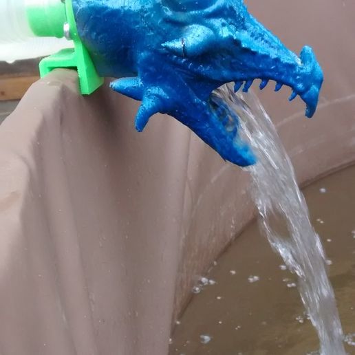 IMG_20150801_171852794.jpg Dragón que escupe agua