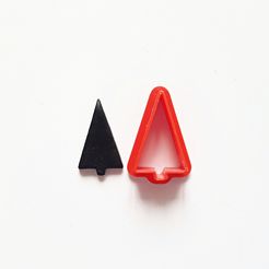 20230331_134133.jpg Archivo STL Juego de cortadores de arcilla en forma de árbol de Navidad triangular・Diseño de impresión en 3D para descargar