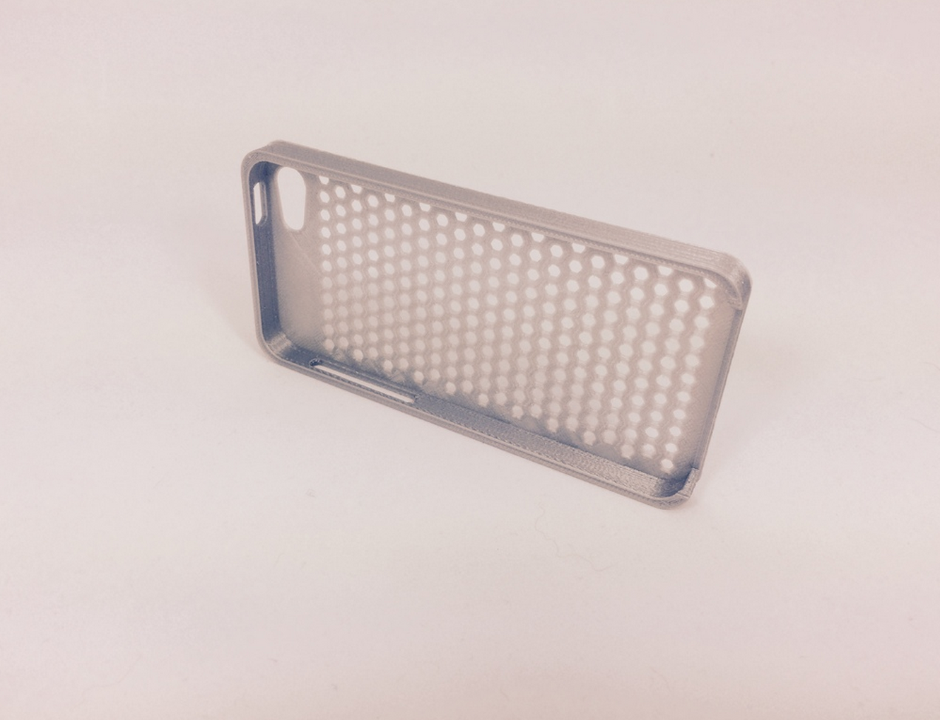 Capture_d__cran_2015-08-05___12.10.27.png Free STL file Honeycomb, iPhone 5/5S Case・3D printable design to download, ShookIdeas