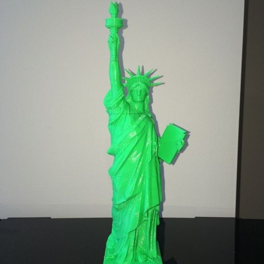 IMG_1559_display_large.JPG Archivo STL gratis Estatua de la Libertad - Reparada・Objeto para impresora 3D para descargar, Qelorliss