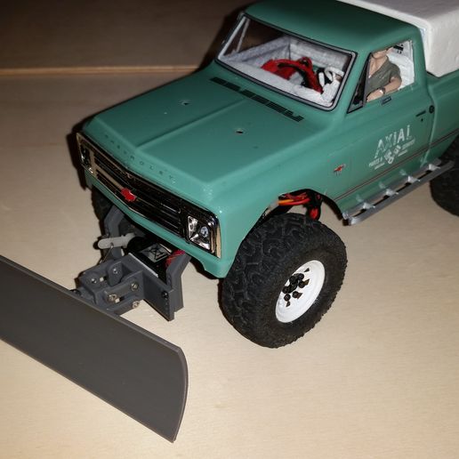 IMG_20220122_145123-min.jpg SCX24 Snow Plow King - réaliste et fonctionnel avec servo