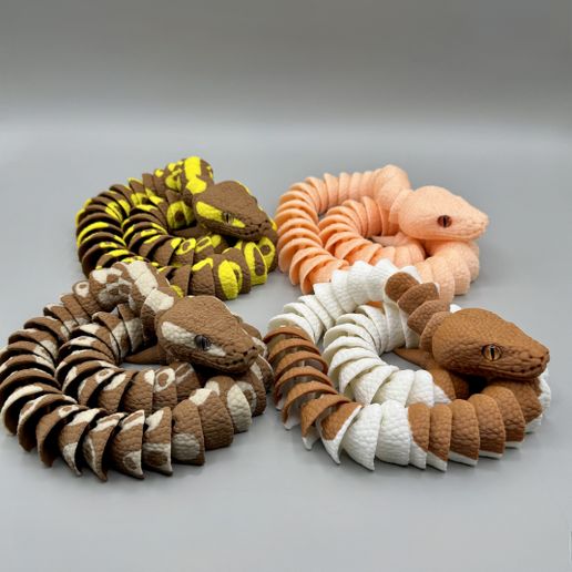 IMG_6033.jpg Articulated Ball Python | Pre-Painted + Optional 8mm Glass Eye Version