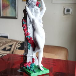 Alte Statue