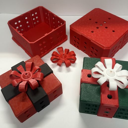 Annoying Gift Box V3 MOD (68 to 136 Screws) 3D model