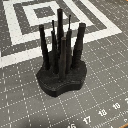 IMG_7743.jpg Harbor Freight 8 Pin Punch Set Holder