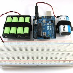 big_assembled_2_display_large.jpg Portapilas Arduino con soporte de batería